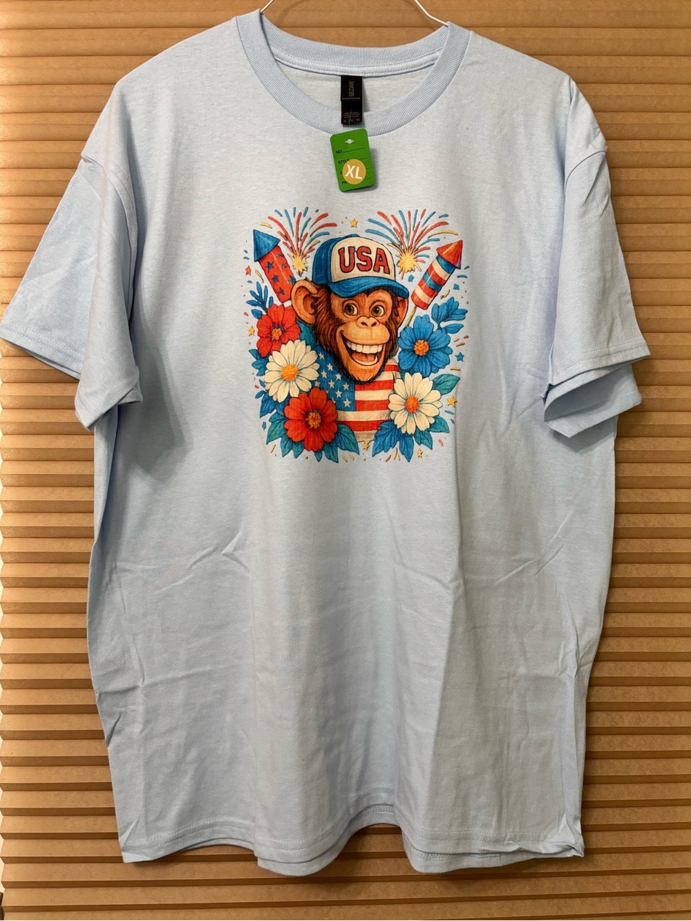 SPECIAL NEW USA Monkey Graphic Tee - Patriotic Fireworks Design size XL
